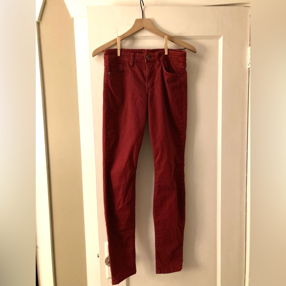 Joe’s Jeans Burgundy low rise stretchy jeans!